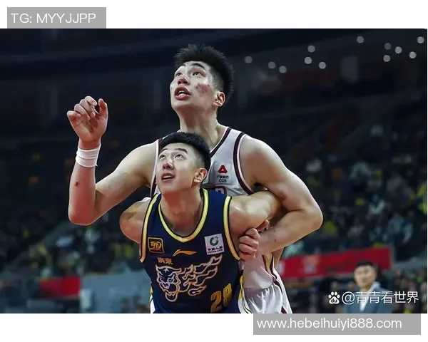 余嘉豪的成长之路与篮球梦想的追逐历程探讨